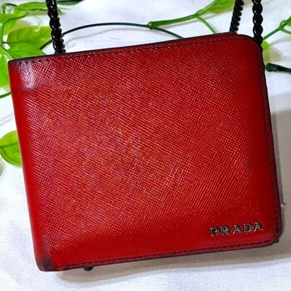 Prada Bifold Wallet in Red Authentic Good Condition - Picture 1 of 16